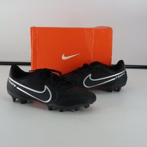 Nike Legends 9 Club FG/MG Soccer Cleats Size Men's 7/Women's 8.5